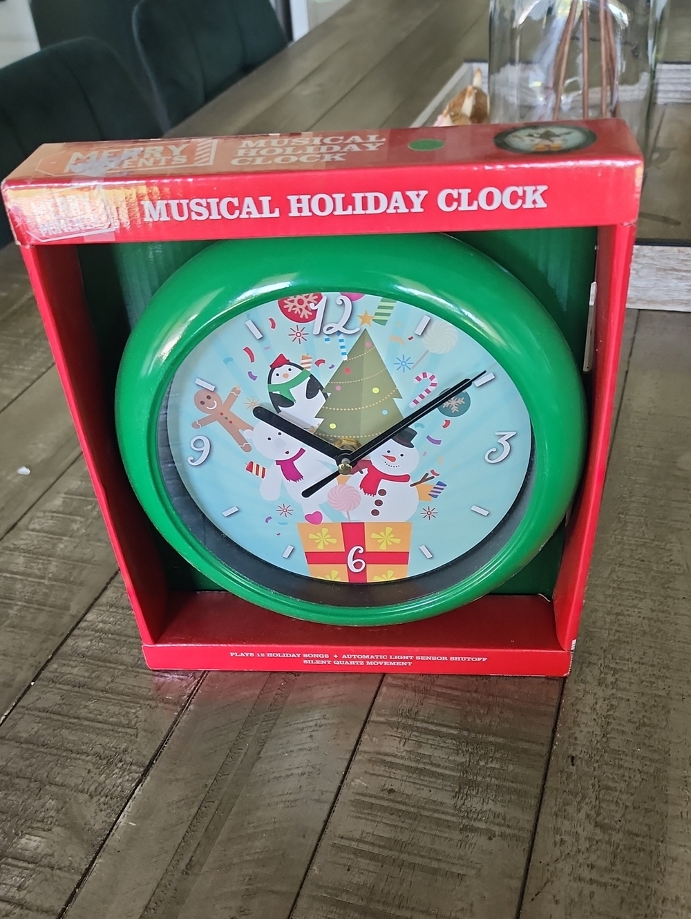 NWT Merry Moments Musical Holiday Clock